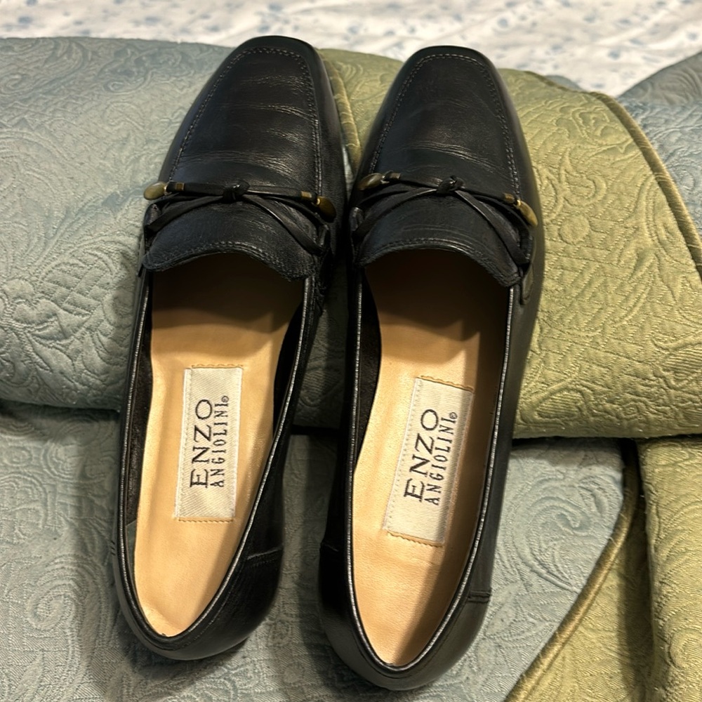Black flats